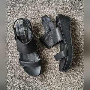 Eileen Fisher Women's Leather Black Sandals Size 9.5